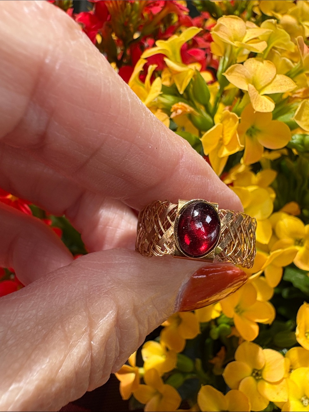 Size 8ish 14k Gold Braided Stretch Band Ring with Deep Red Garnet Cabochon